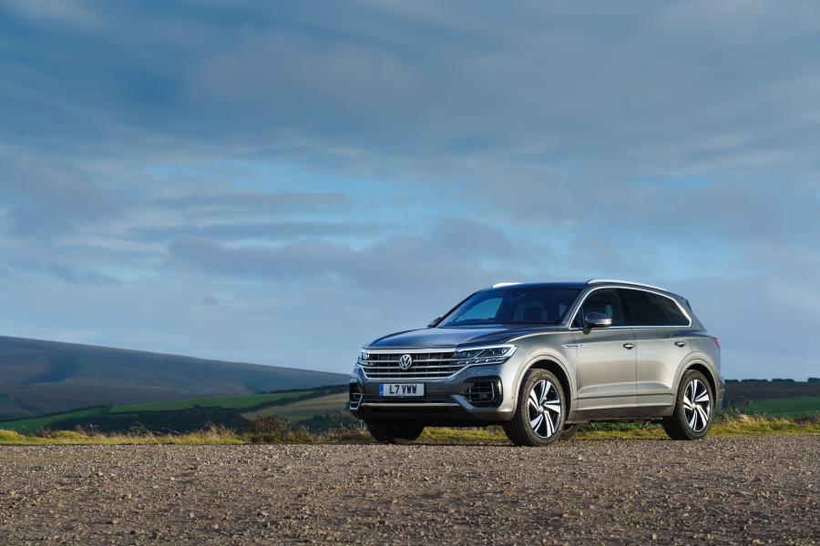  Volkswagen Touareg V6 TDI R-Line 2018 года  (UK) (фото 37 из 40)